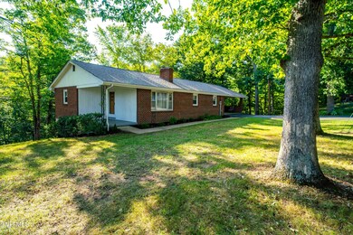 101 Wright Ln-1