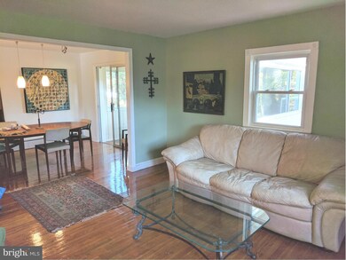 334 Ridge Rd, Washington Grove, MD 20880 - photo 7