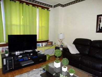 624 N Pearl St, Menands, NY 12204 - photo 3