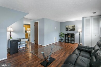 3234 Tapestry Cir, Burtonsville, MD 20866 - photo 6