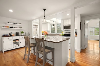 120 Hobart St, Hingham, MA 02043 - photo 2