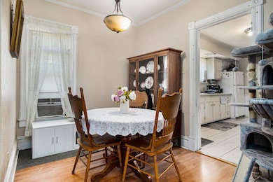 008_410_bidwell_st_albion_mi_49224_10_of