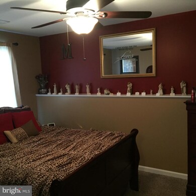 166 Freight Car Cir, Bunker Hill, WV 25413 - photo 7