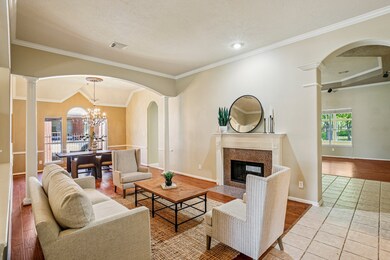 8822 Ballinger Dr, Houston, TX 77064 - photo 4