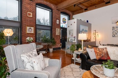 Rivermoor Landing unit 7, Newmarket, NH 03857 - photo 4