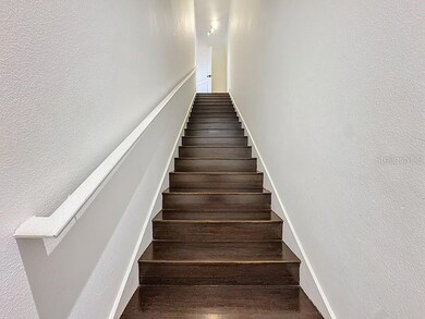 8843 Villa View Cir unit 207, Orlando, FL 32821 - photo 3