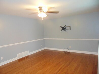 5630 Satinwood Dr, Columbus, OH 43229 - photo 3