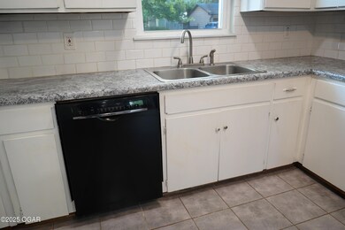 601 Kimberly St, Joplin, MO 64801 - photo 6