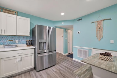408 Coconut Ln, Virginia Beach, VA 23452 - photo 6
