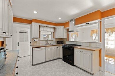 17 Raymond Ave, Salem, MA 01970 - photo 5