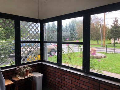 SCREENED PORCH