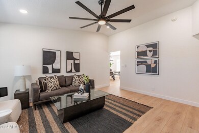 120 S Cottonwood St unit 3, Chandler, AZ 85225 - photo 3