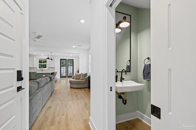 1421 E Texar Dr, Pensacola, FL 32503 - photo 5