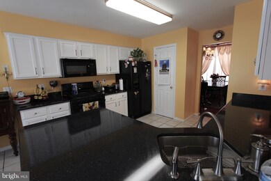 46848 Graham Cove Square, Sterling, VA 20165 - photo 3
