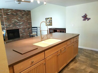 FAMILY RMM, FIREPLACE