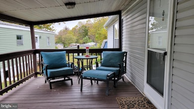 313 Berts Dr, Lothian, MD 20711 - photo 6