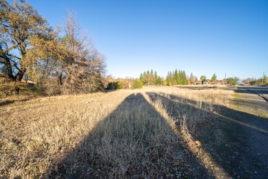 7587 Fiesta Way, Redding, CA 96002 - photo 5