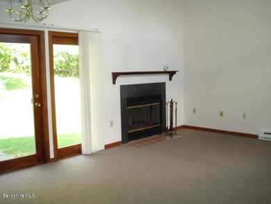 11 Cobble Stone Cove, Pittsfield, MA 01201 - photo 2
