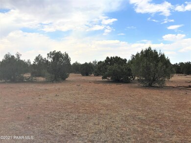 2027 N Maryvale Dr, Ash Fork, AZ 86320 - photo 4