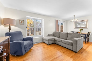 112 Ridgefield Cir unit B, Clinton, MA 01510 - photo 4