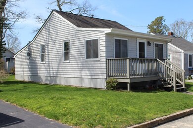 13 Blueberry Rd, Buzzards Bay, MA 02532 - photo 4