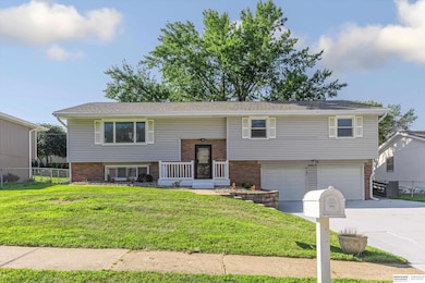 4915 Robin Dr, Omaha, NE 68157 - photo 3