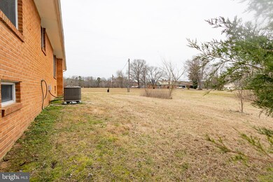 51 Monroe Bay Cir, Colonial Beach, VA 22443 - photo 6