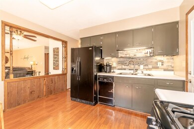 1122 Fleur Dr, Waterloo, IA 50701 - photo 7