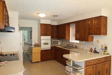 1200 W 4th St, Weslaco, TX 78596 - photo 2