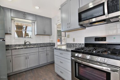 1826 E Monte Vista Rd Phoenix-large-014-