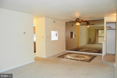 5918 Cove Landing Rd unit 203, Burke, VA 22015 - photo 4