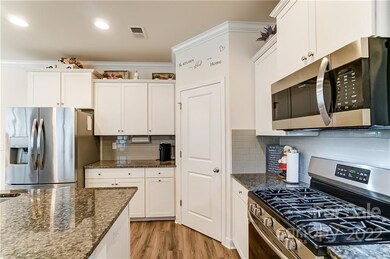 703 Little Bluestem Dr unit 12, Lake Wylie, SC 29710 - photo 5