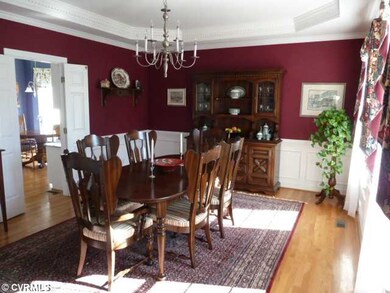 Dining Room - Dining room with hardwood floor, cro