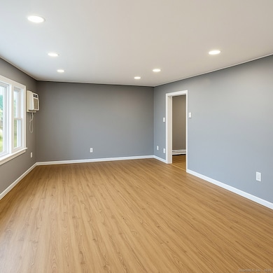 226 Beth Ln, Waterbury, CT 06705 - photo 4