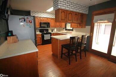 407 Linden Ave, Shenandoah, IA 51601 - photo 4