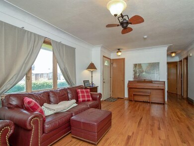 827 E 24th St, Des Moines, IA 50317 - photo 4