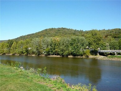 301 Sterner St, Confluence, PA 15424 - photo 6