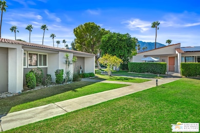 2522 N Whitewater Club Dr unit D, Palm Springs, CA 92262 - photo 2