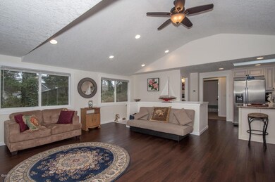 785 SW 29th St, Lincoln City, OR 97367 - photo 4