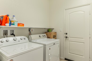 3409 Leopard Ct, Rosamond, CA 93560 - photo 6