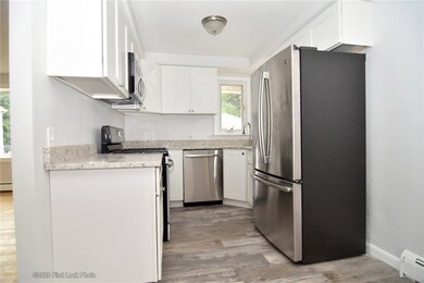 52 Wainwright St, Providence, RI 02908 - photo 4