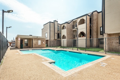 3022 Forest Ln unit 221, Dallas, TX 75234 - photo 2