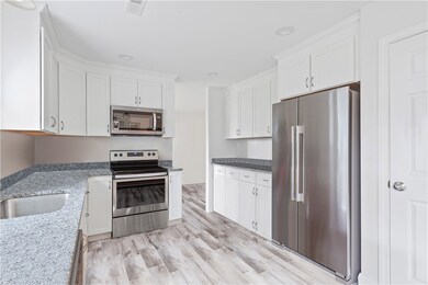 55 Belt St, Warwick, RI 02889 - photo 3