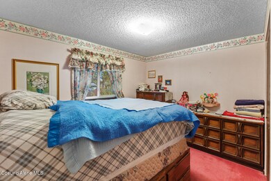 1825EVeloraDr-6