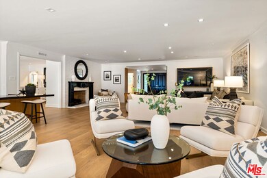 1124 Laurel Way, Beverly Hills, CA 90210 - photo 4