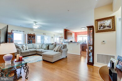 8960 Fascination Ct unit 316, Lorton, VA 22079 - photo 6