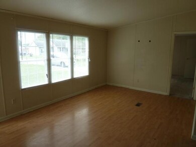 590 Hendrixson Dr, Manchester, TN 37355 - photo 3