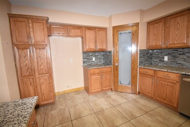 206 Nueces St, Bay City, TX 77414 - photo 6