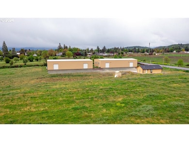 3060 S Stage Rd, Medford, OR 97501 - photo 3