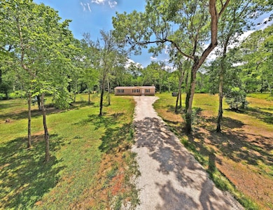 317 River Rd, Angleton, TX 77515 - photo 6